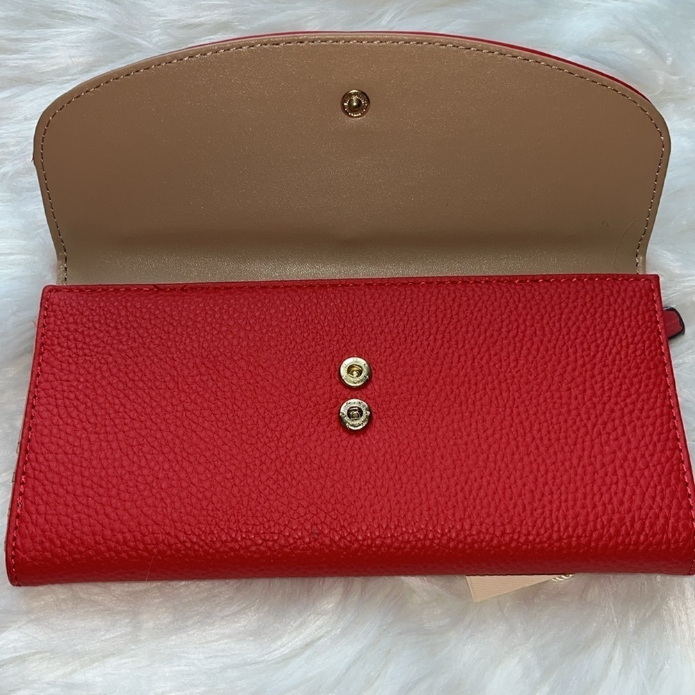 🆕 Trina Turk Red Pebbled Wallet - Picture 4 of 12